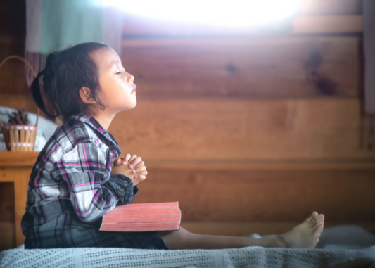 Life Petals Daily Prayer For Worshipping. Christian prayers.